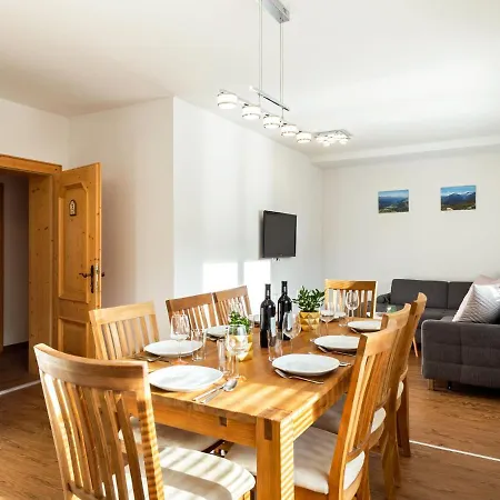 Beautiful Holiday Near Ski Area In Piesendorf