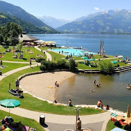 Beautiful Holiday Near Ski Area In Piesendorf